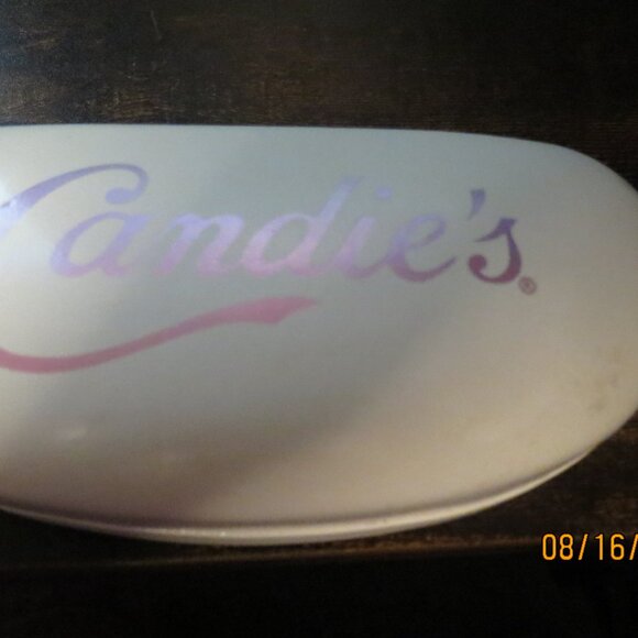 Candies Hard Clam Shell for Glasses - Picture 2 of 5